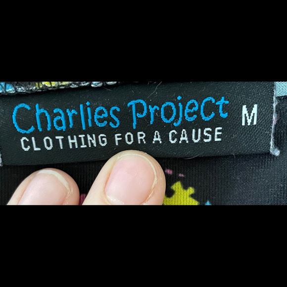 EUC size Medium autism puzzle pieces tunic top - Picture 2 of 2